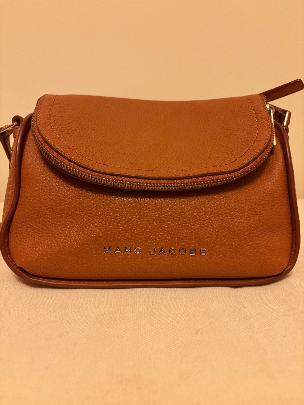 Marc Jacobs Groove leather messenger cognac